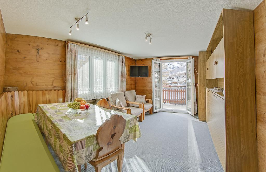 Anemone Apartment Saas-Fee Ruang foto